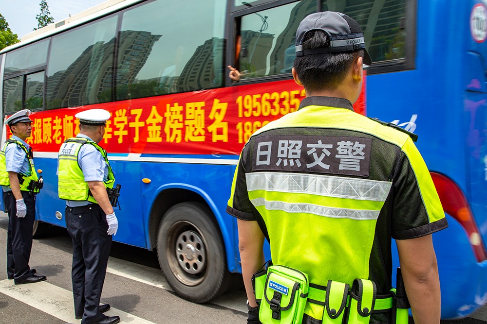 金榜題名有你，保駕護航有我 劉磊.jpg