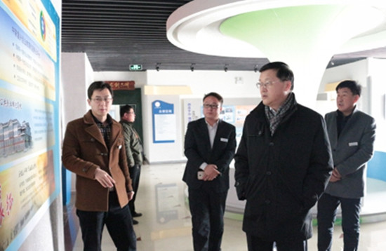 楊軍視察日照創業大學